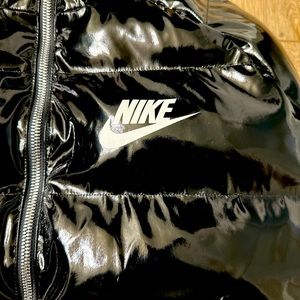 Bubble jacket size small fits like medium